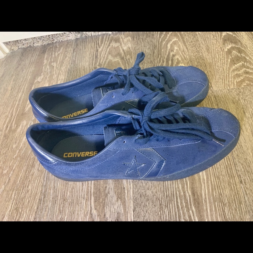 Like NEW Navy Blue Monochrome Converse Sneakers